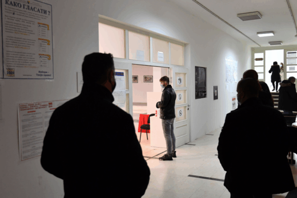 Bosnia’s Paradoxical Peace Rests on a Flawed Constitution