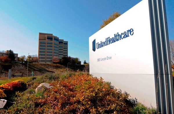UnitedHealth investors approve CEO’s $60mn pay